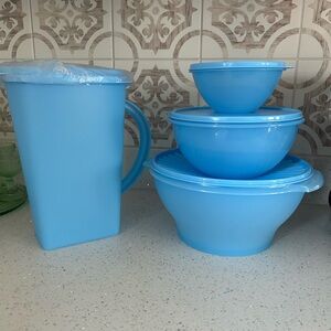 Tupperware light blue set